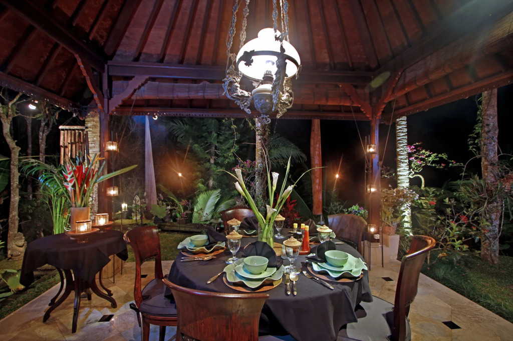 The Mahogany Villa