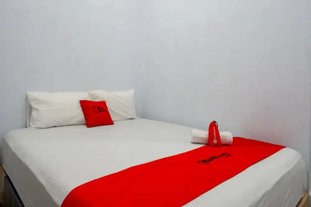 RedDoorz @ Jalan Adiyaksa Panakkukang