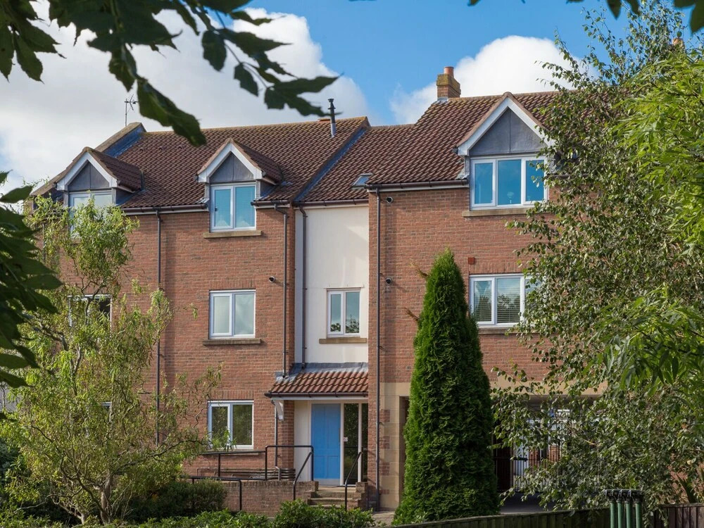 6 Eureka Mews