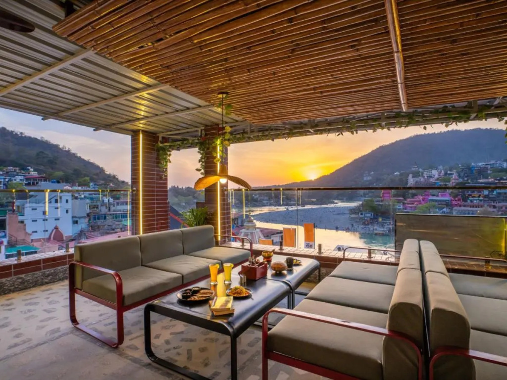 The Hosteller Rishikesh, Ganges