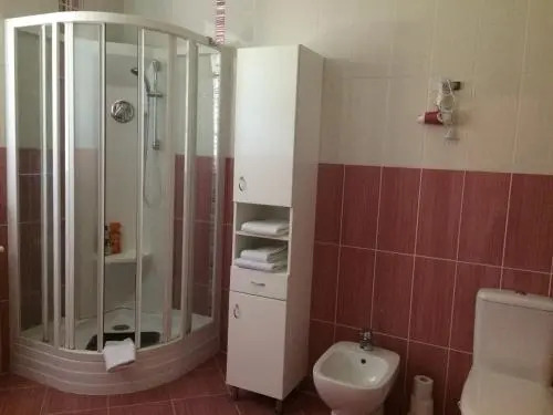Villa Homestay Nad Helmrovkou