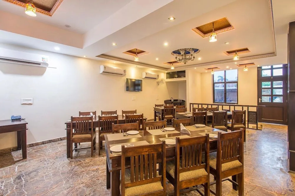OYO 838 Hotel SuryaGarh