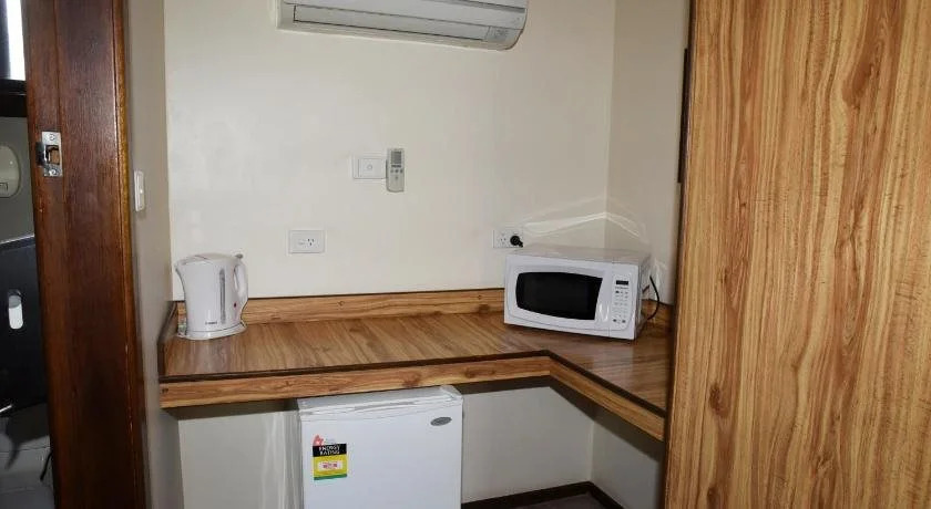 Aalbany Motel