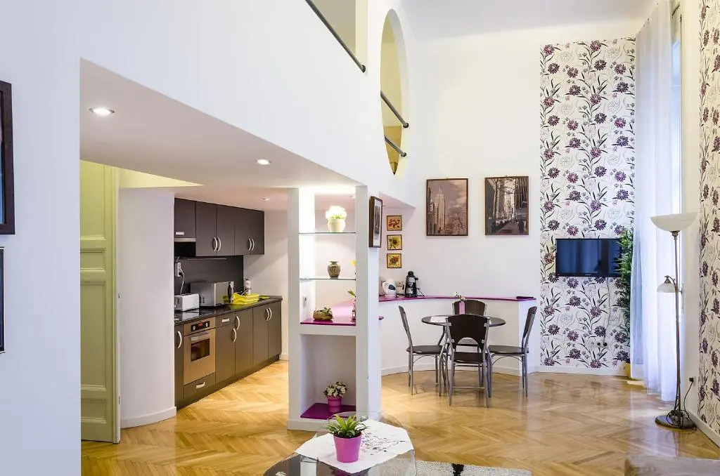 The Fashion Street Apartments