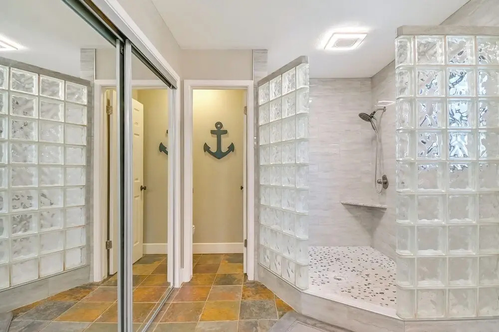 Renovated Lake Conroe Home: Boat Slip & Deck