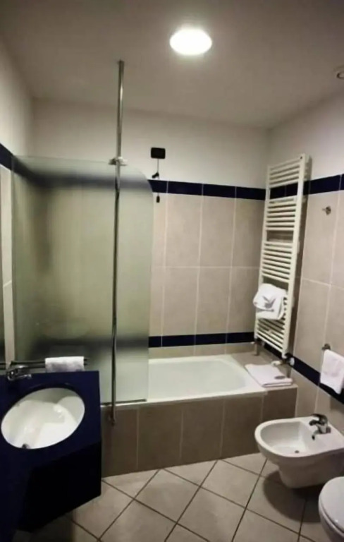 eq hotel