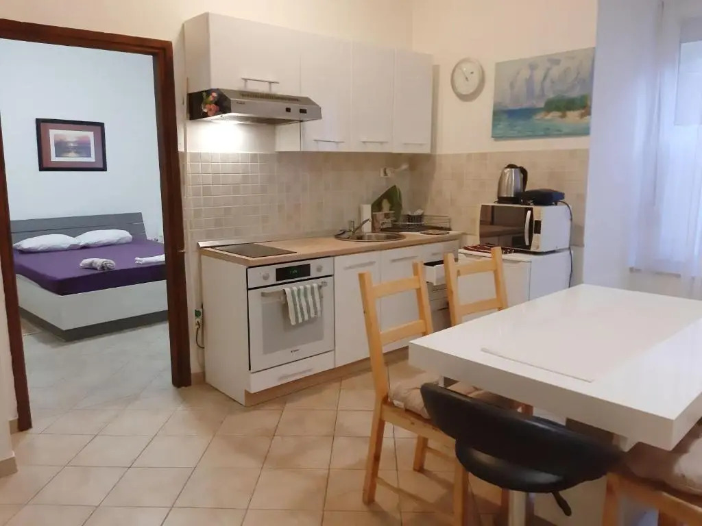 Fresh apartman, centar, ugodno svjež i jako mirno