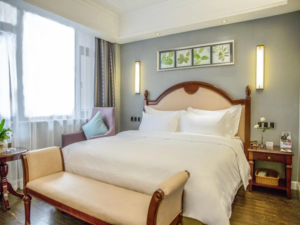 Chengdu Theme Hotel