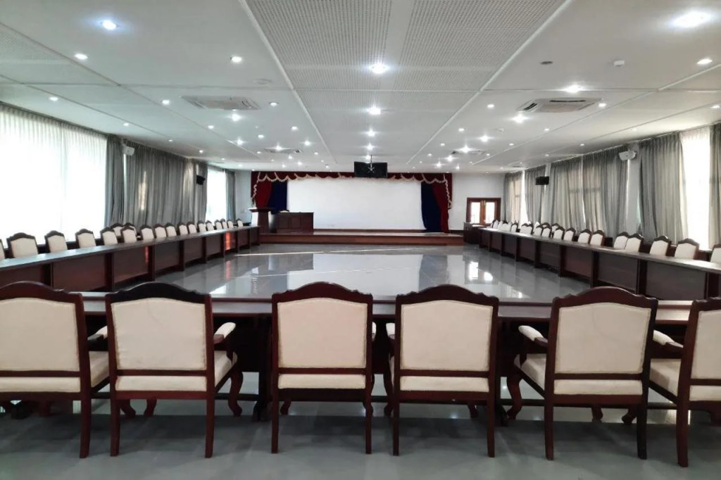Sisombat Plaza Hotel