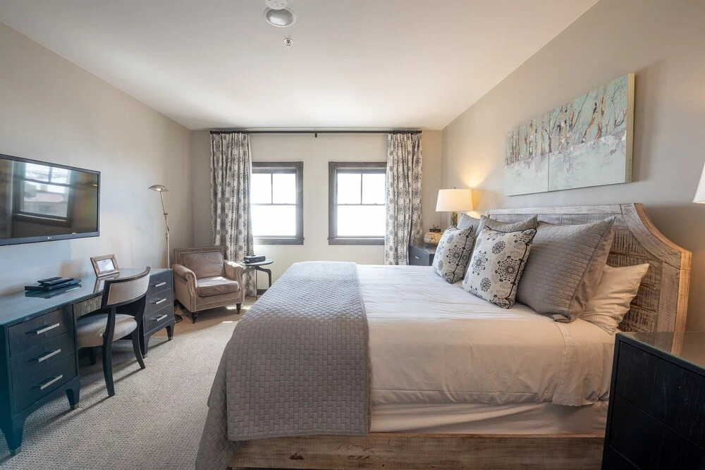 Three Bedroom Mountain Chic 6th Floor Penthouse with Amazing View 3 Condo - No Cleaning Fee! by RedAwning