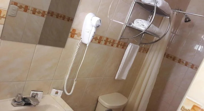 kuntur inn hotel