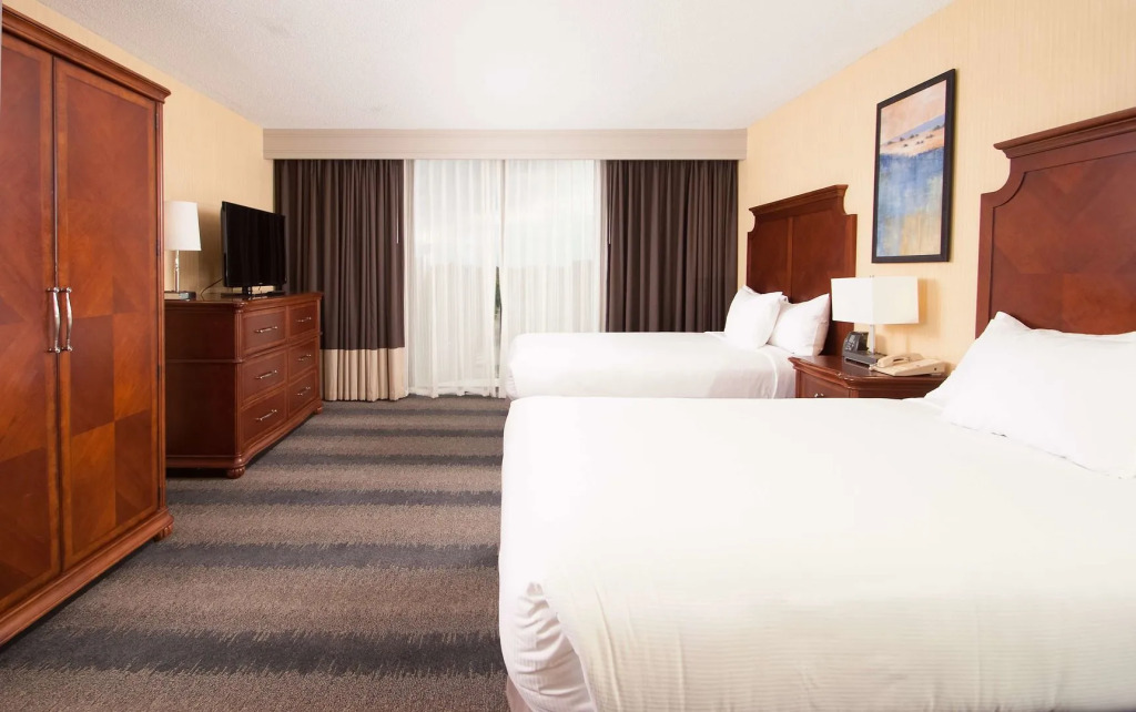Embassy Suites by Hilton Minneapolis Bloomington Edina