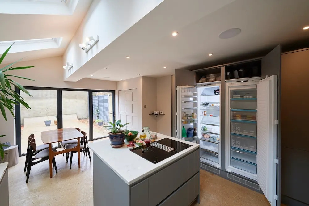 Modern 3 Bedroom House With Garden in Peckham