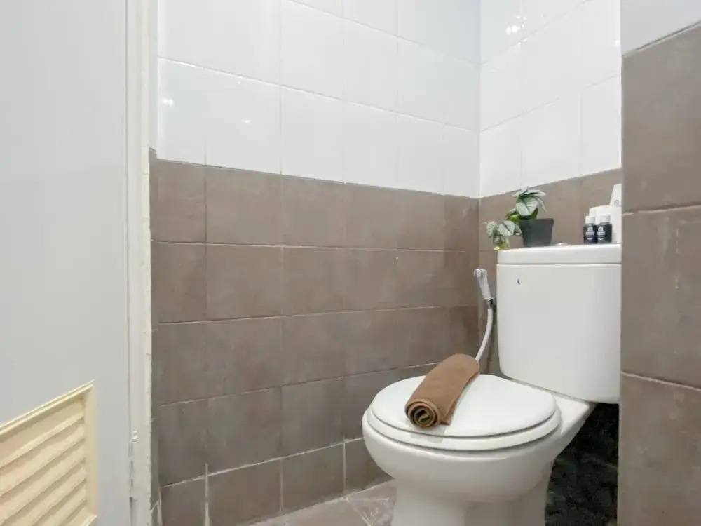 Combined 1Br With Extra Room Apartment At Green Pramuka City
