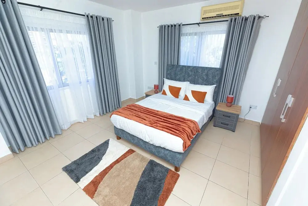 Polo Heights -Sky Suites