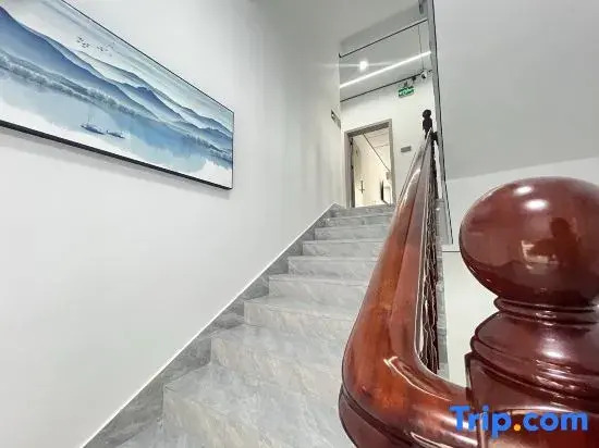 Sanqingshan Huashijian Homestay (Gangshou Cableway)