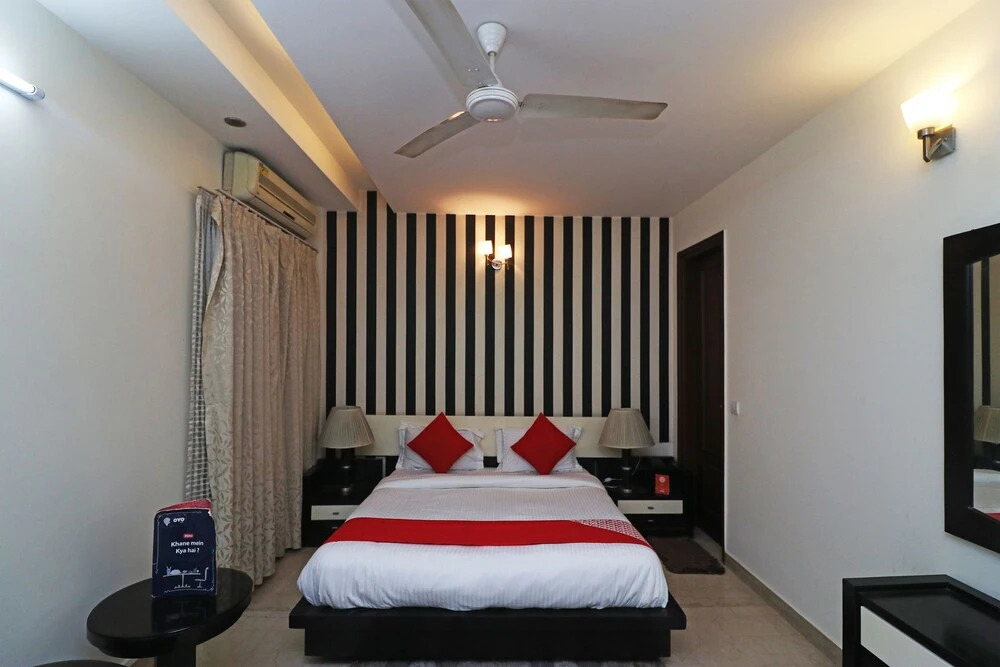 Capital O Amar Villa One Near Dilli Haat Ina