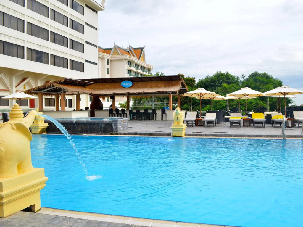Hotel Cambodiana