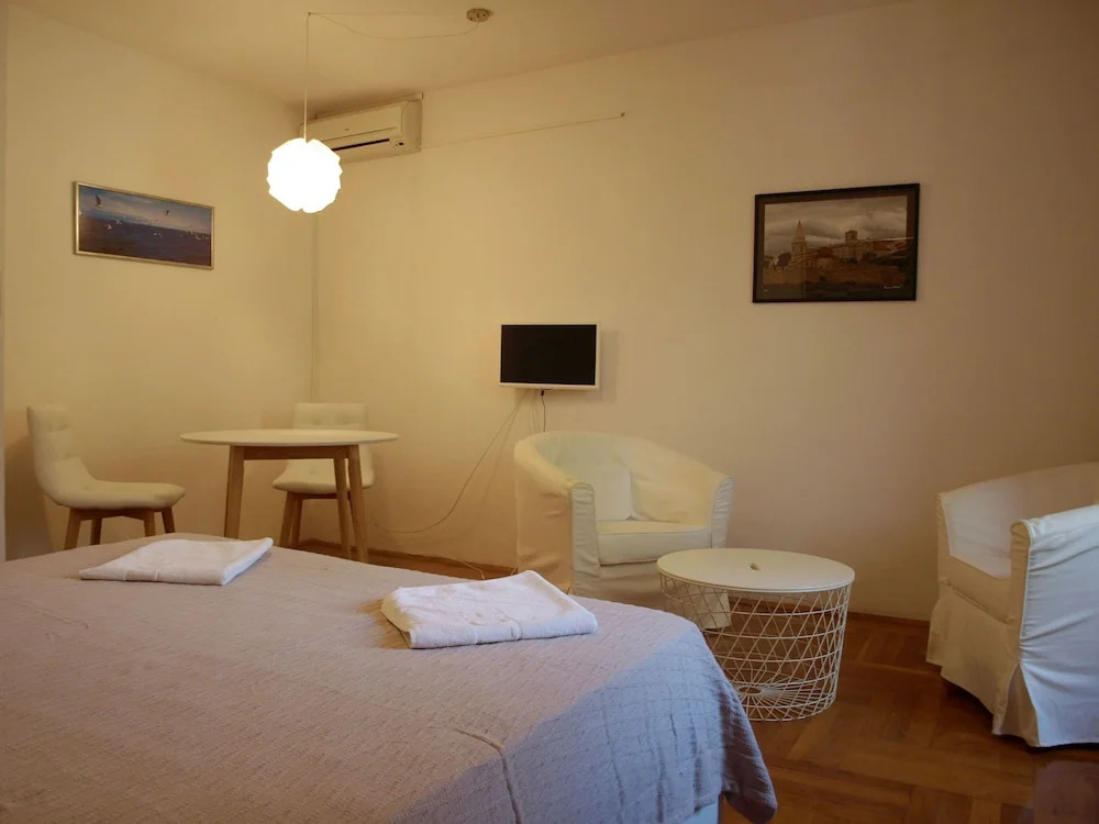 Apartments Lada
