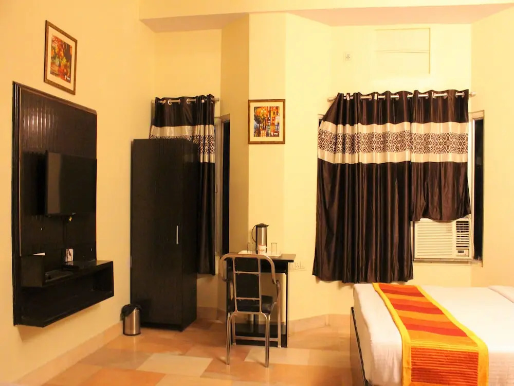 OYO 3446 Hotel Sanjary Palace