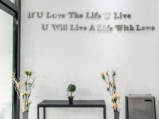 Liv Hotel