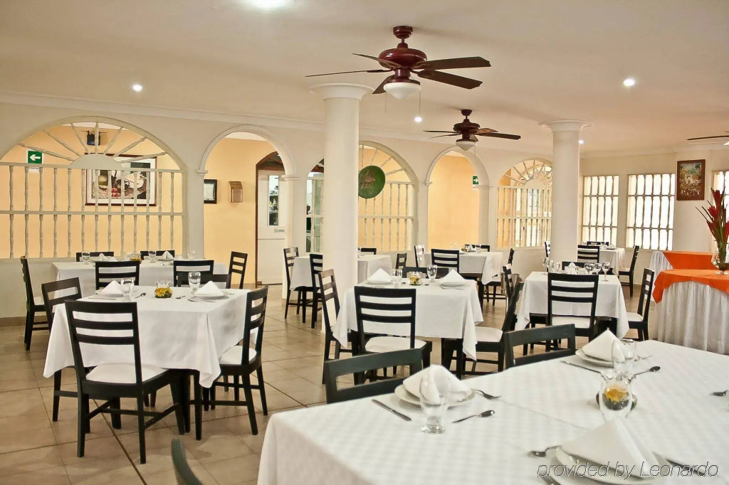 Hotel Playa Club