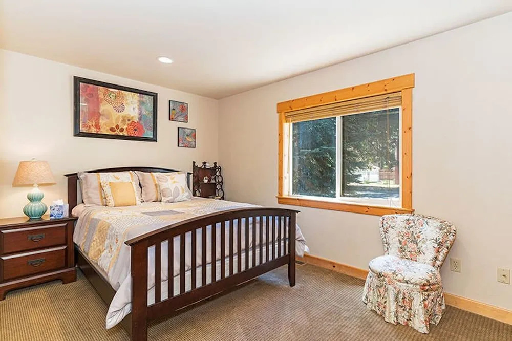 Heart of Truckee by Tahoe Mountain Properties