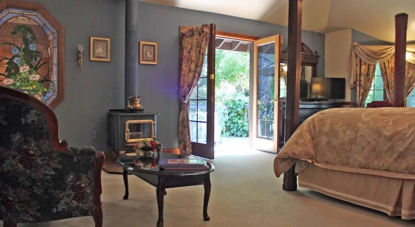 Zinfandel Inn