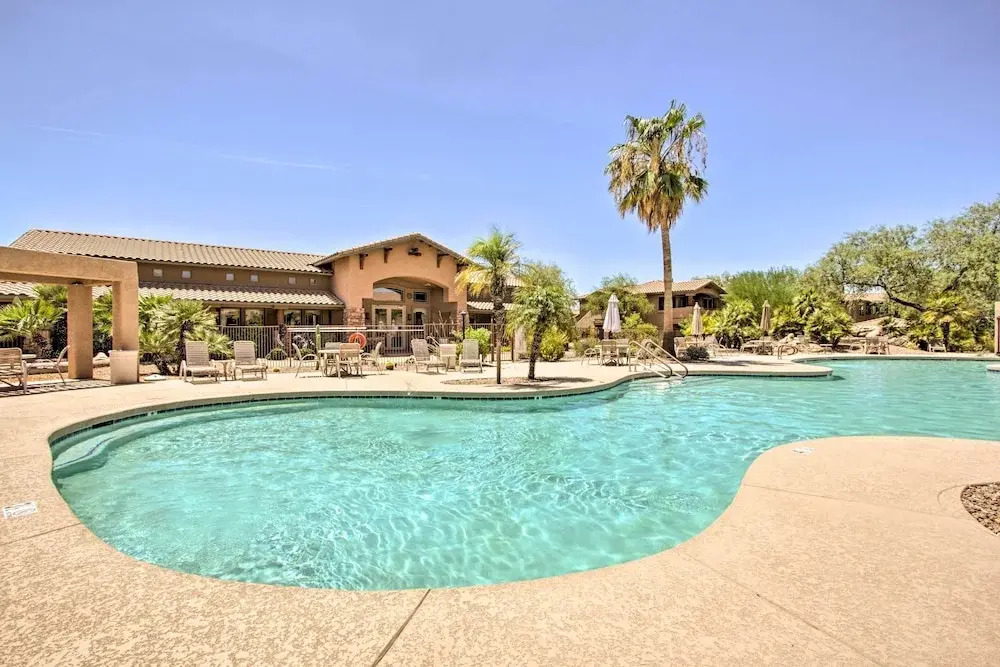 Scottsdale Condo w/ Balcony & Resort Amenities!