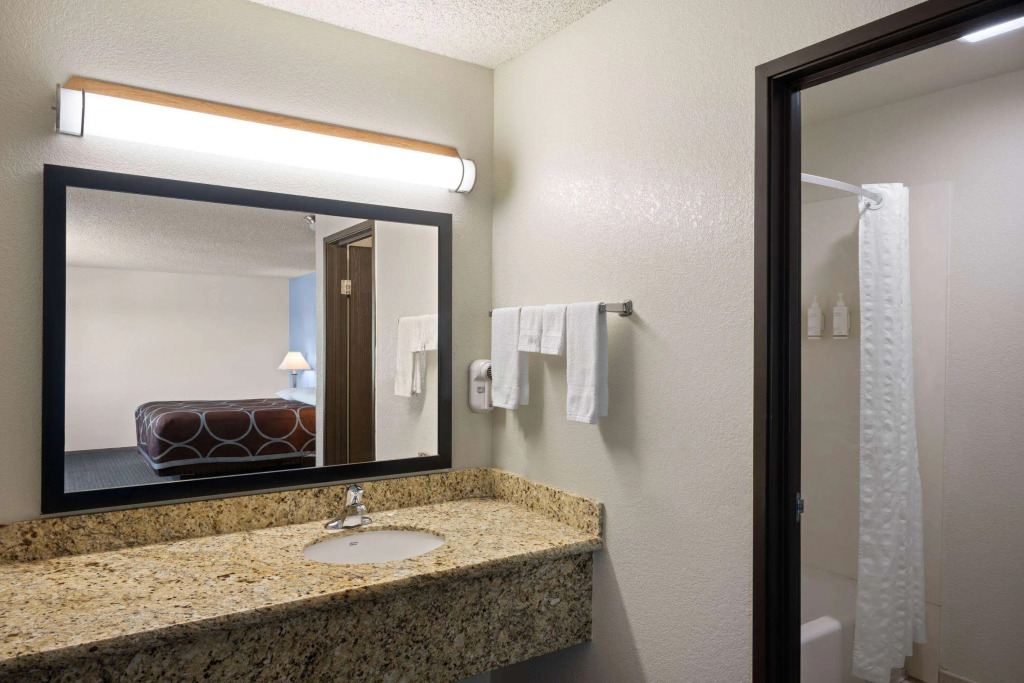 Super 8 by Wyndham Susanville
