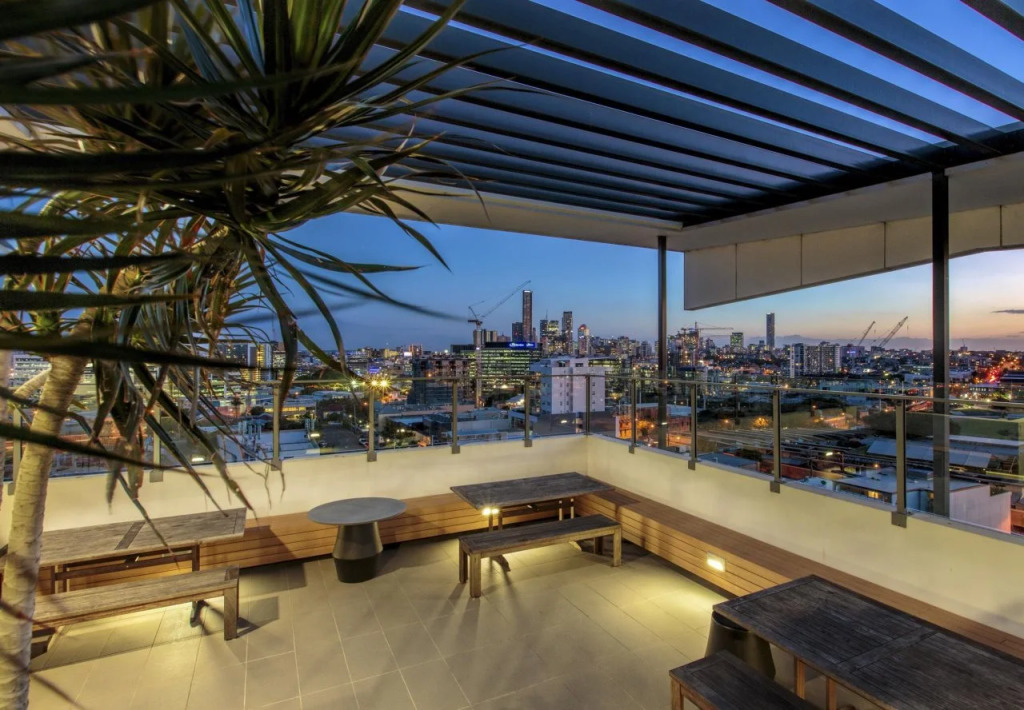 Code Apartments