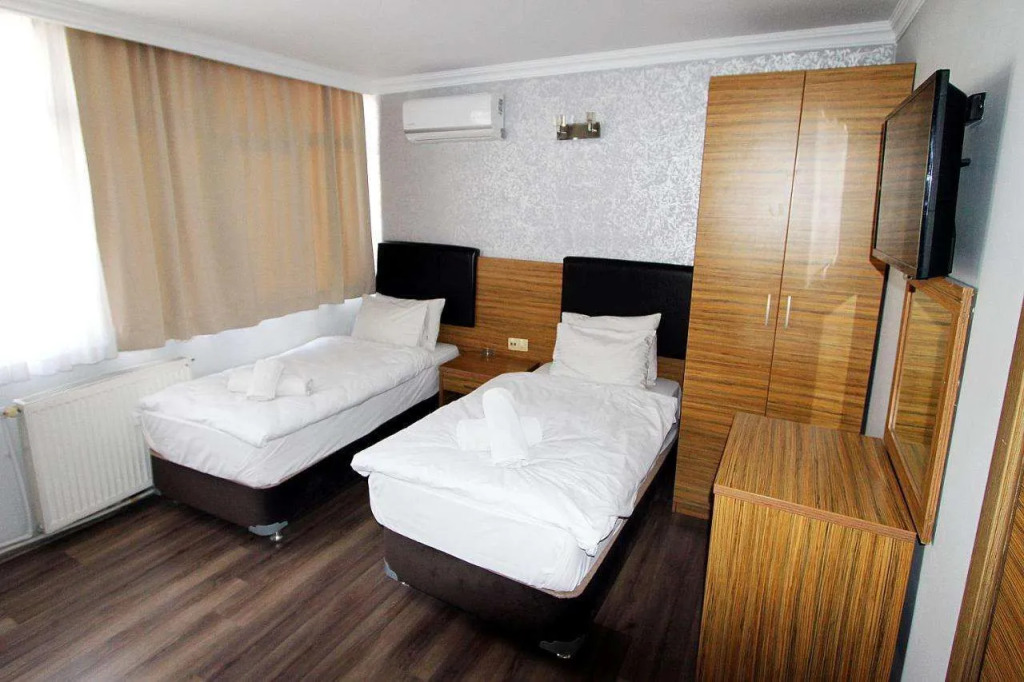 Lyon Hotel İstanbul