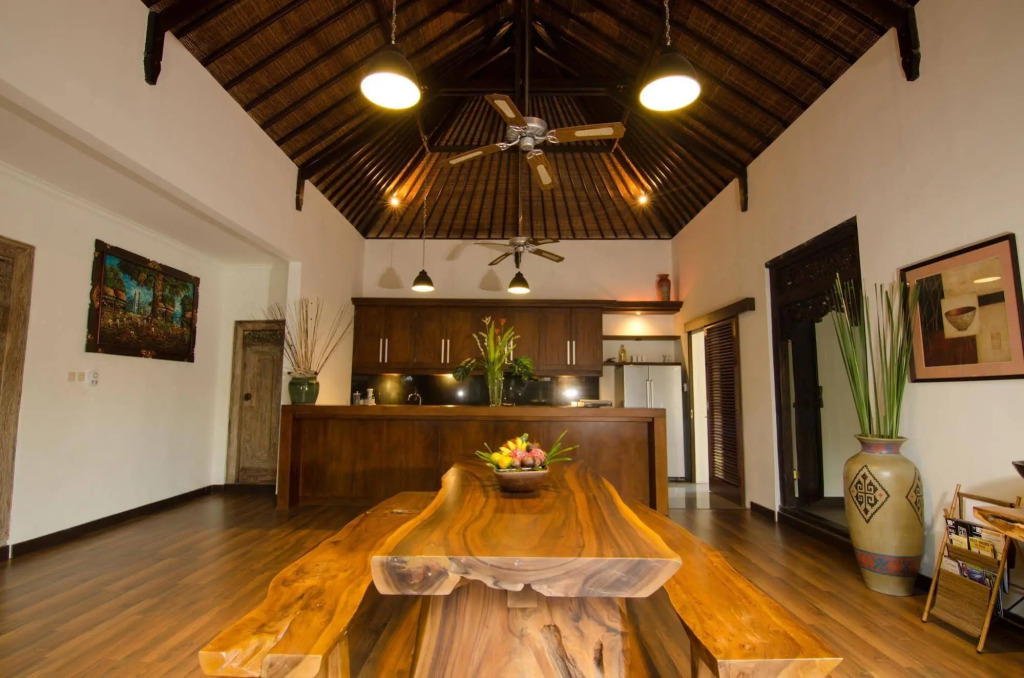 Villa Nesanur - Comfortable & Spacious Beachside Sanur