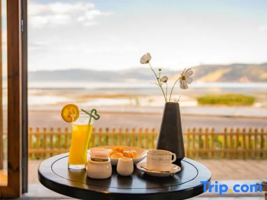 Luyinquan·Dali Yunshui Xiaozhu Seaview Resort Hotel