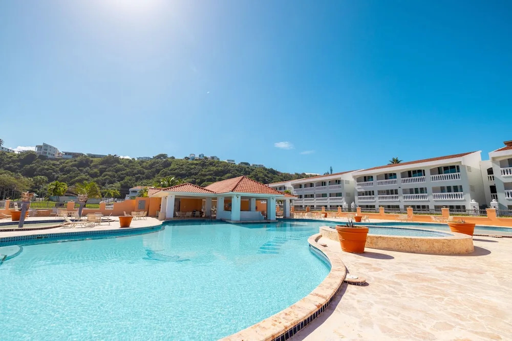 Golden Dream Villas & Studio A/B Pool View