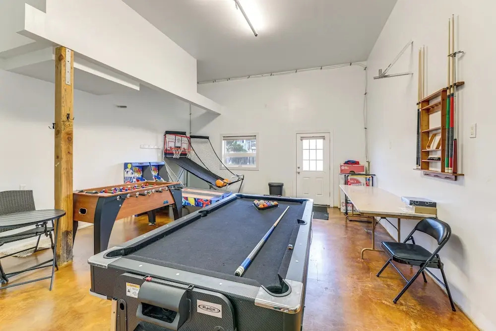 Group Friendly! Rockaway Beach Oasis w/ Game Room