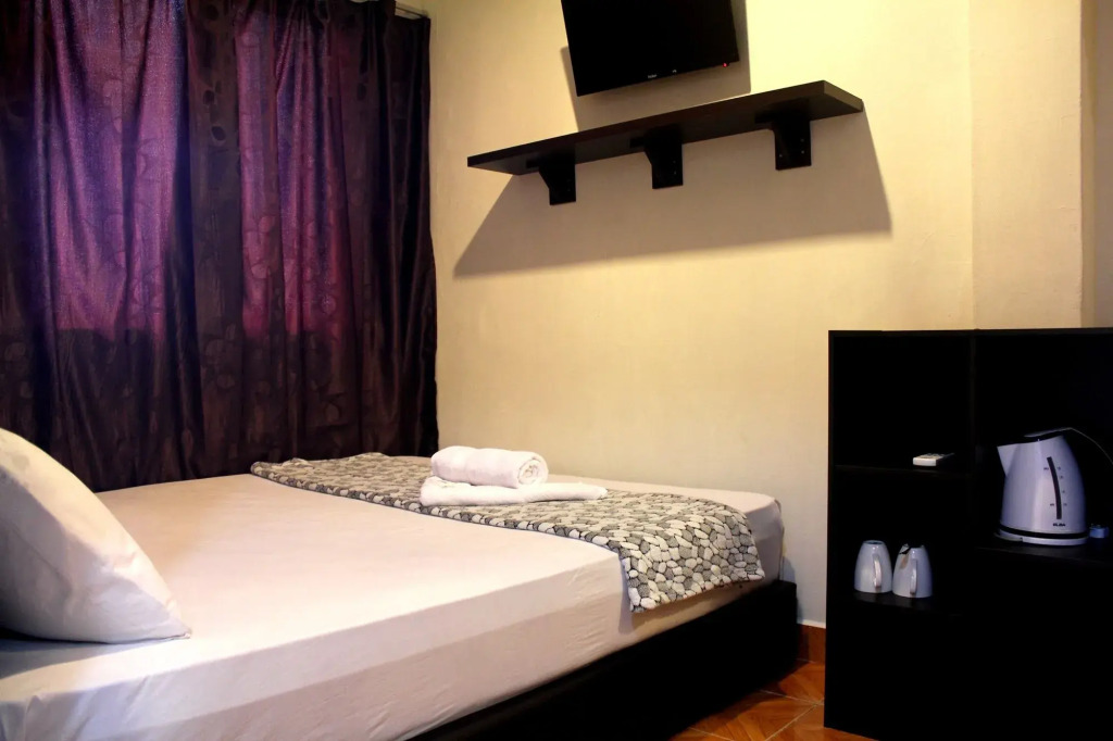 OYO 43927 Sassana Hotel (Sanitized Stay)