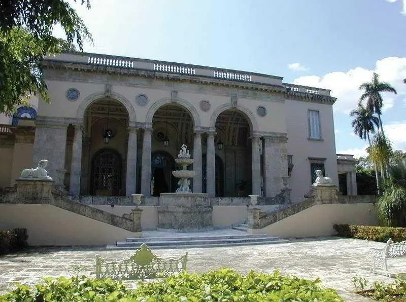 La Mansion