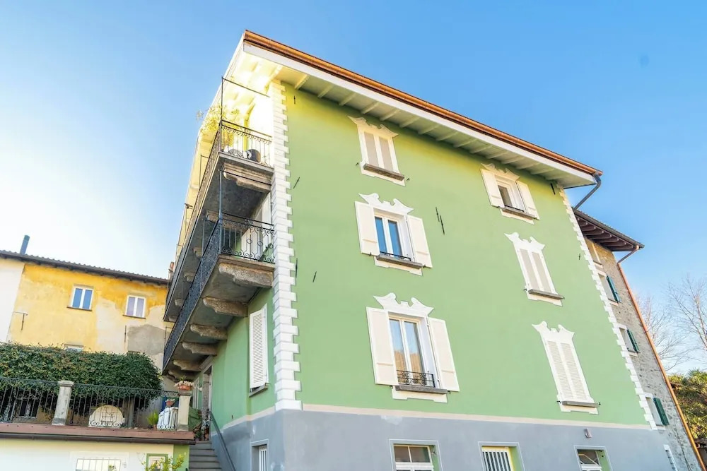 Unique Vacation Rental in Losone