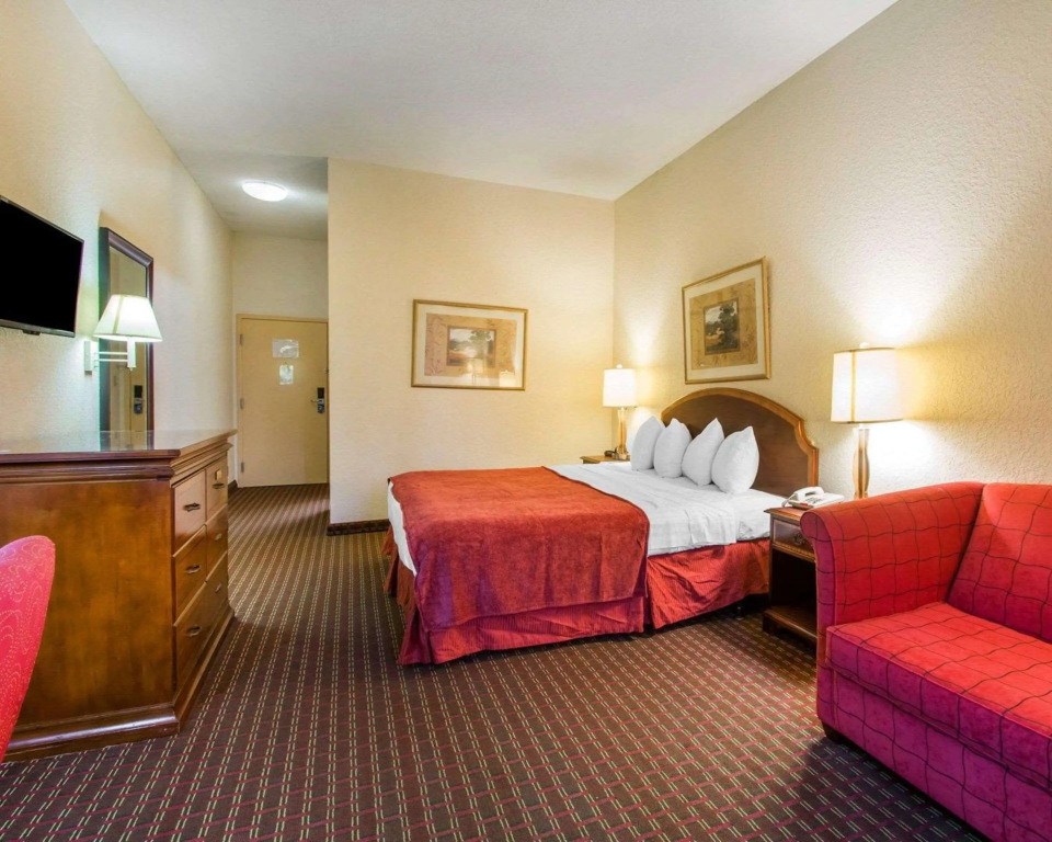 Rodeway Inn Wesley Chapel