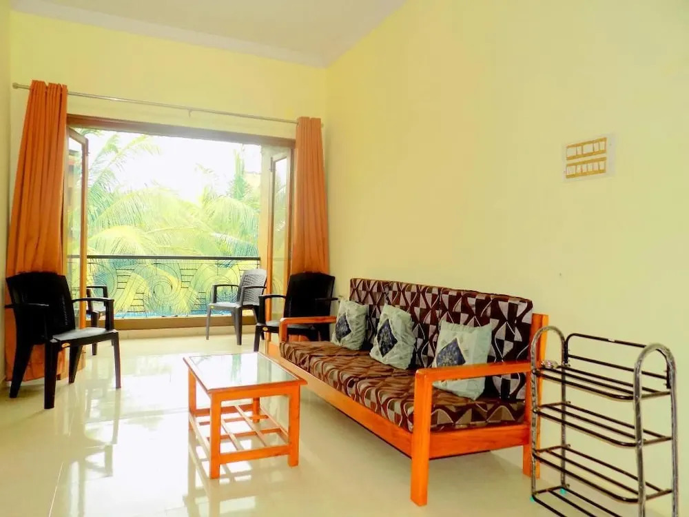 Spacious Apartment with Pool - CM008