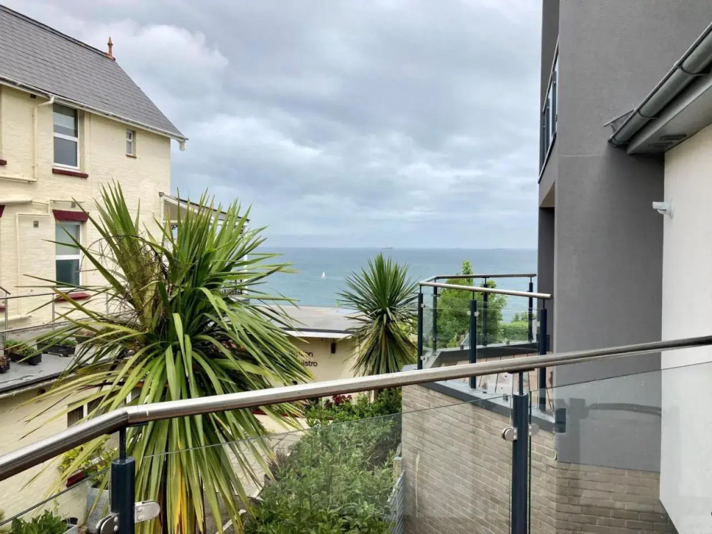 The Bay house Apartments , shanklin