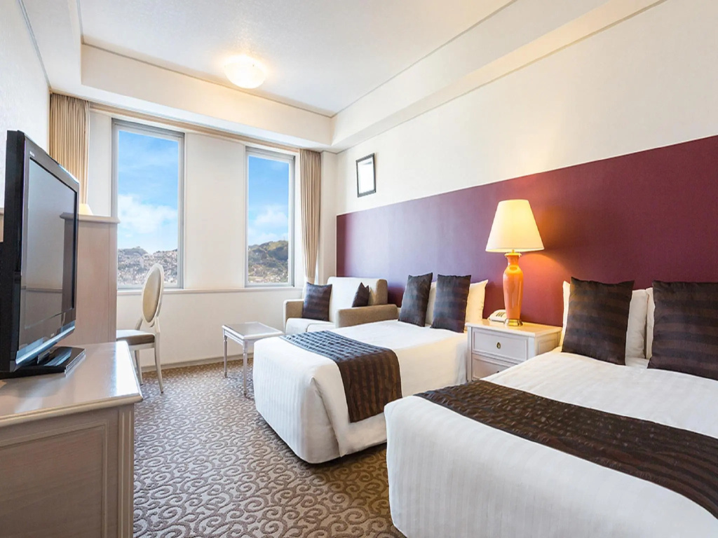 Luke Plaza Hotel