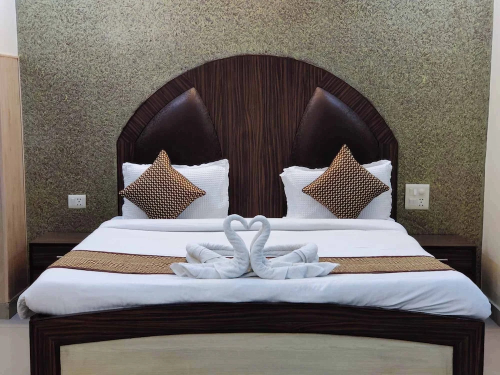 Hotel Holy Basil