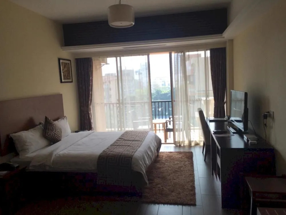 Fenghuang Zhihui Apartment Hotel (Phoenix Regimen Hotel)