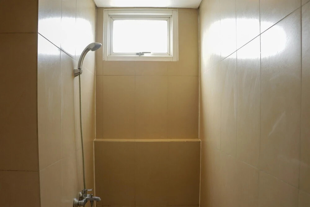 Nice And Comfort 2Br Apartment At Elpis Residence