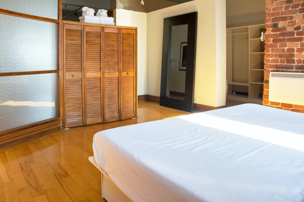 Intimate Plateau Suites by Sonder