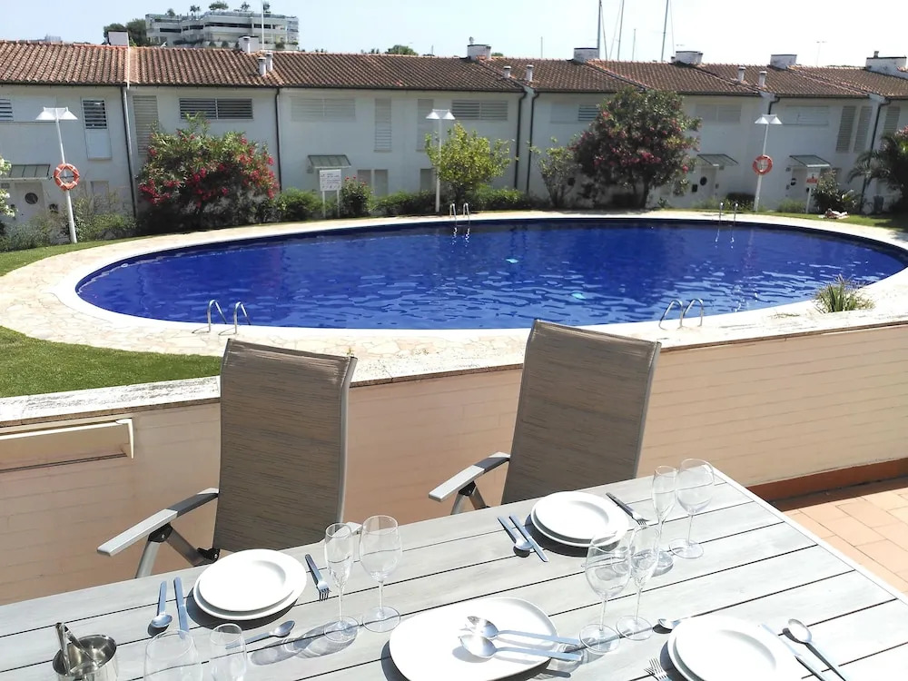 A&A Brothers -Boutique Suites Apartments