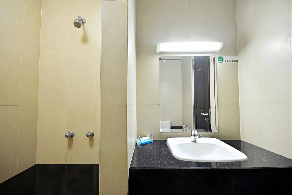 ZEN Rooms Menteng Gondangdia