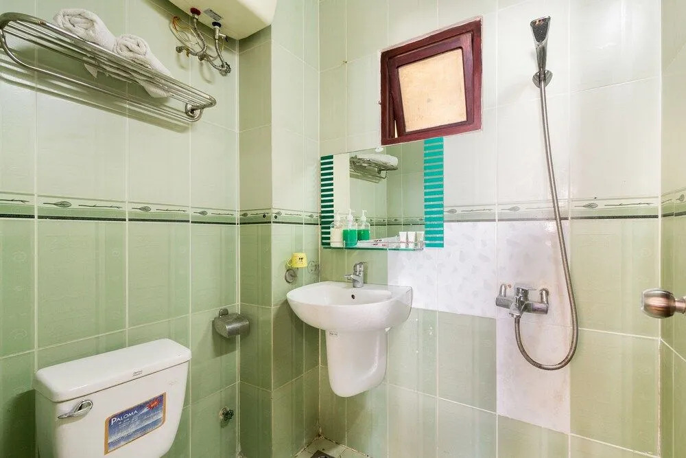 OYO 688 Anh Tuan Hotel